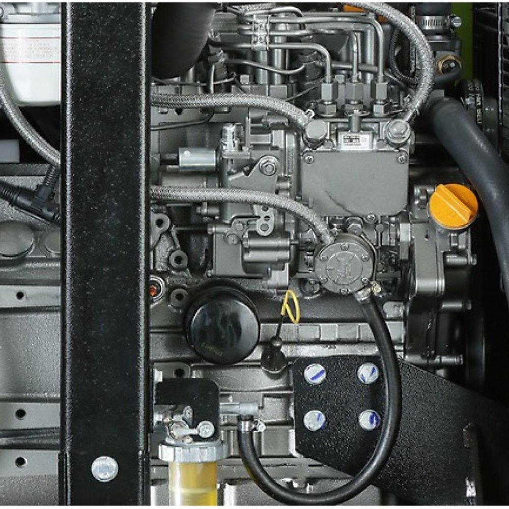 7,8 kVA Diesel Notstromaggregat P 9000 TYA AVR 230V/400V – Bild 3